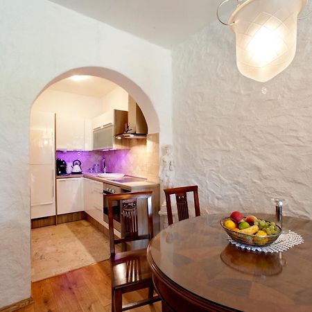 Villa Castello Rausch Valkarin Buitenkant foto